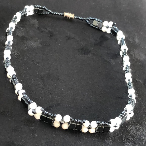 VTG Handmade Mother Of Pearl / Brazilian Hematite / Silver Screw Clasp Necklace. - Picture 11 of 13